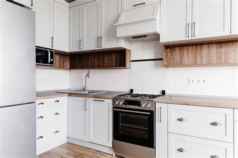 hardware placement on shaker cabinets